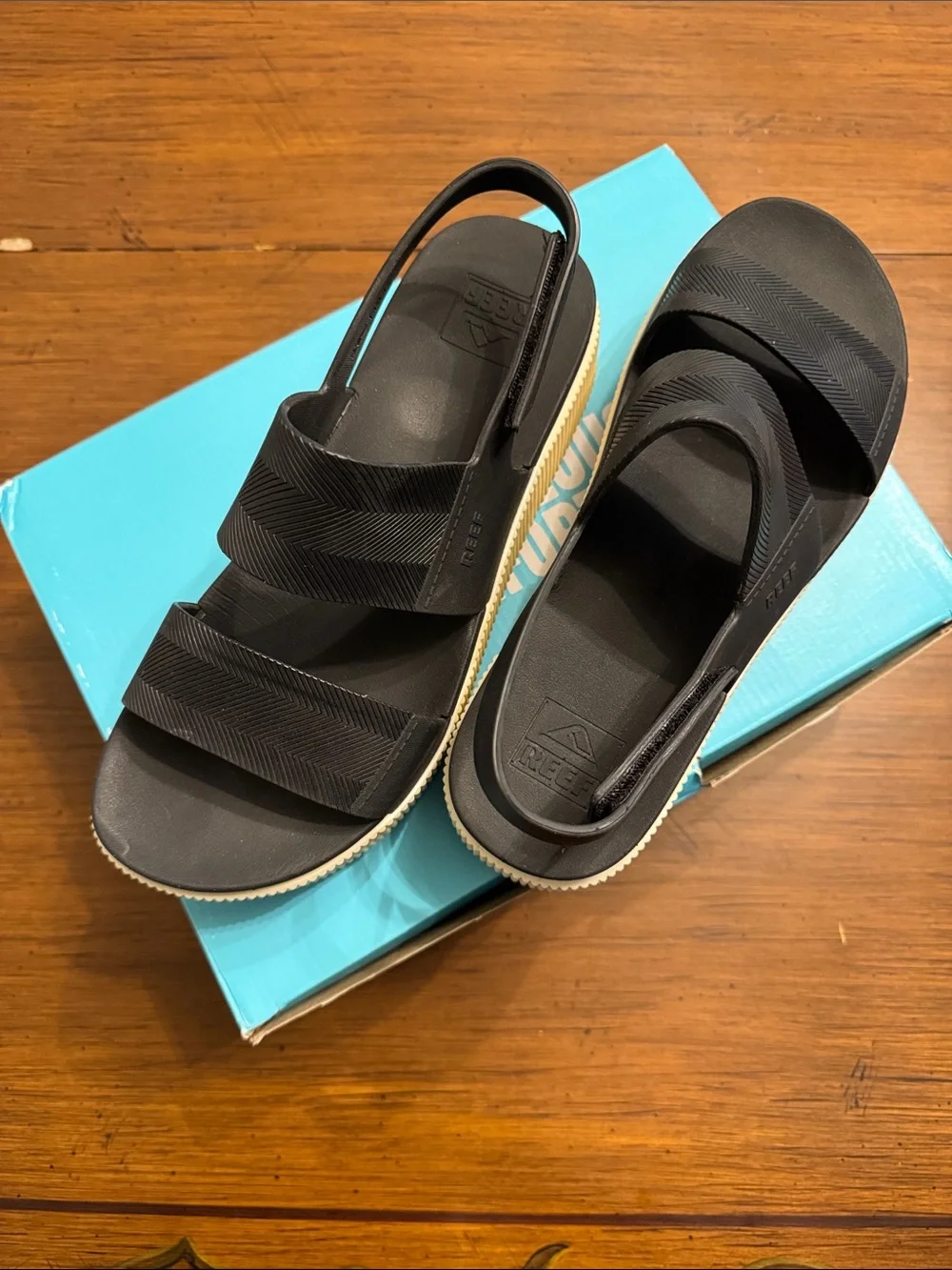 Reef Water Vista Higher Platform Sandal - Black/White - Size 9